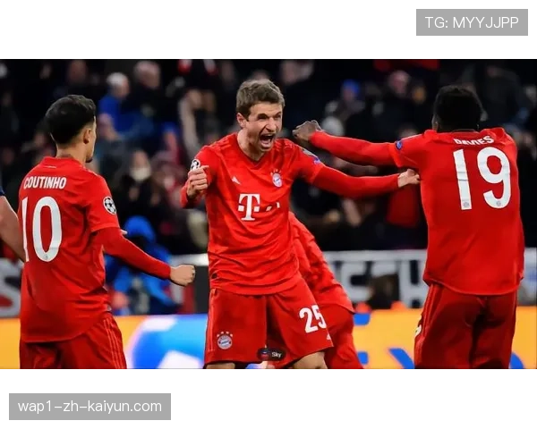 弗里克短期实验伪中锋战术 应对密集赛程而非长期转型